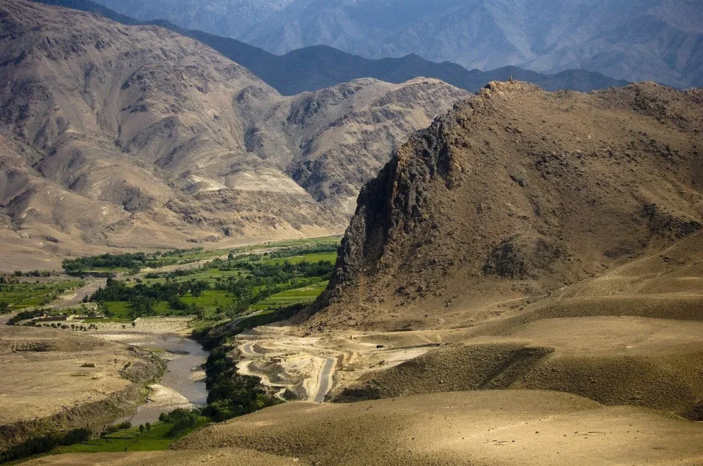 afghanistan river flowing through mountain